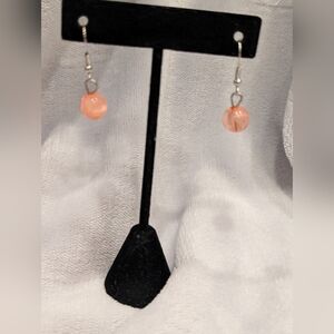 ❄️❄️5/$20❄️❄️ Acrylic plastic Pink beaded Fishhook Earrings